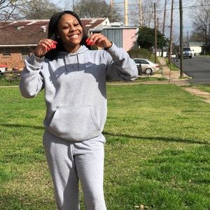 Meet your Posher, Demetria